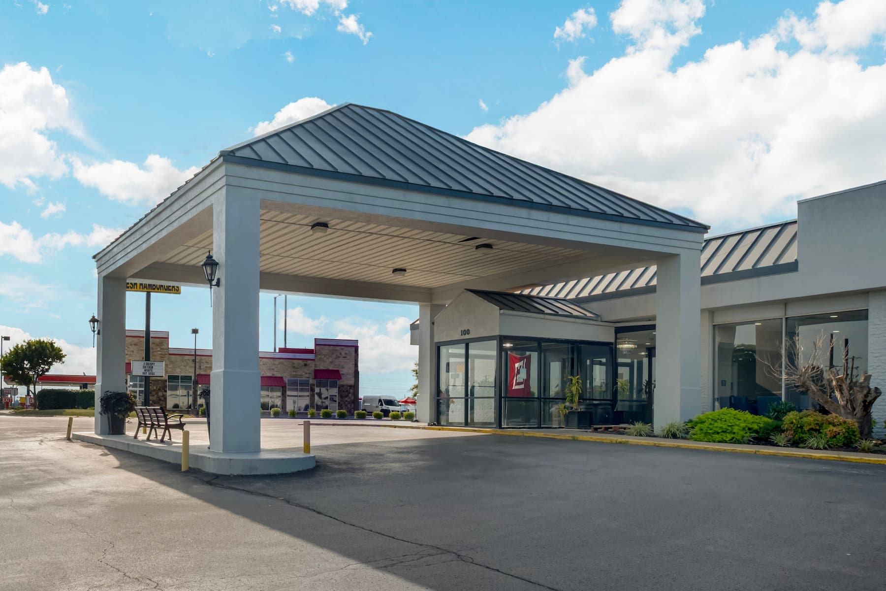 Covered entrance at Baymont by Wyndham Richmond KY during the day
