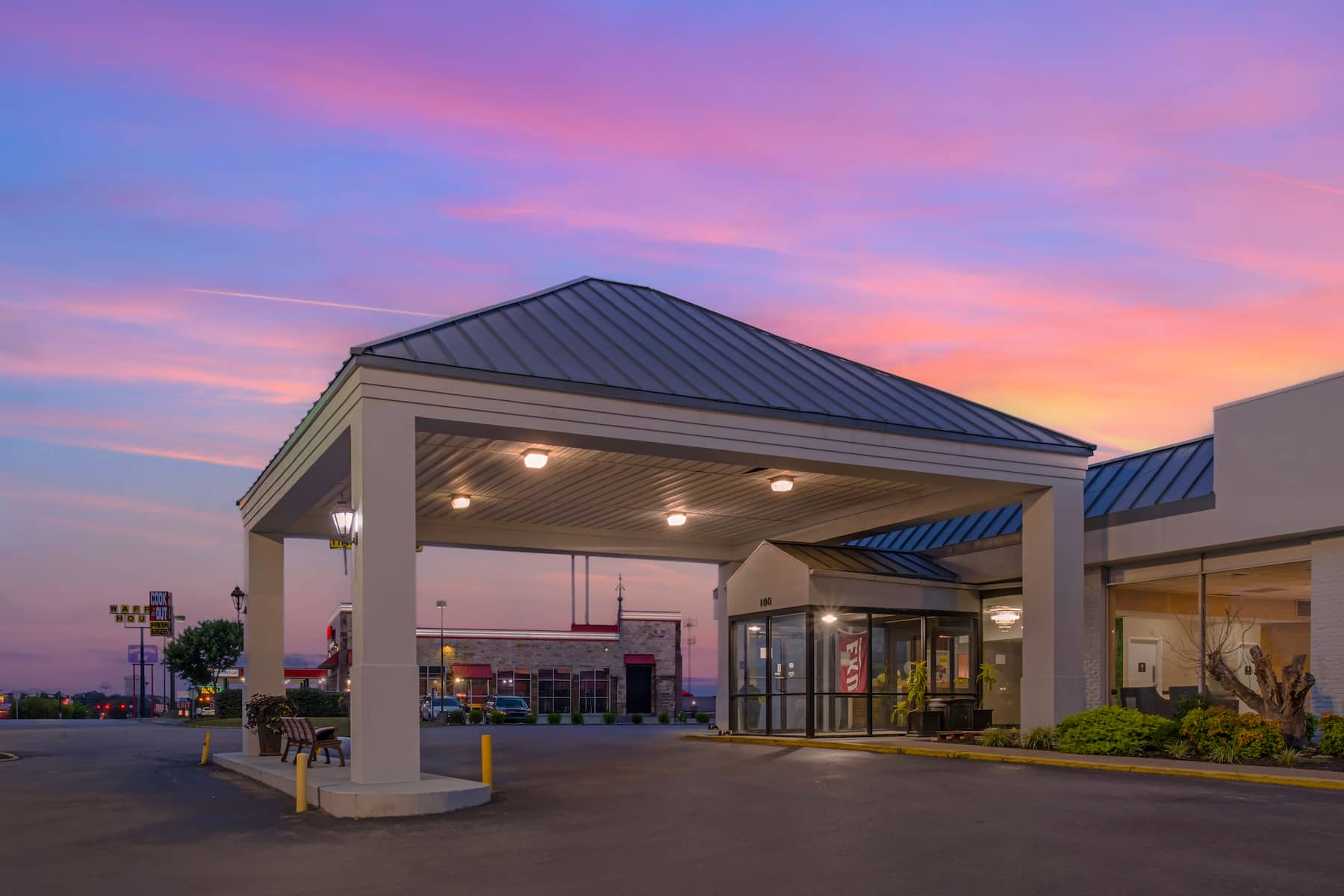Baymont by Wyndham Richmond KY exterior at sunset